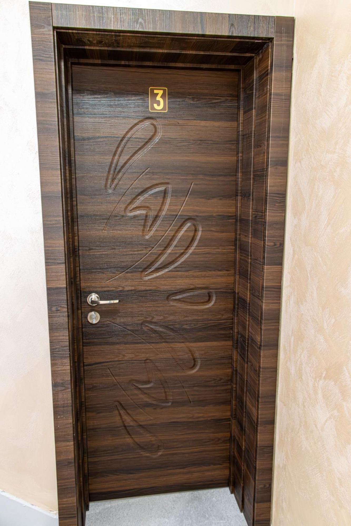 Navial 1 Hotel Gabrovo Exterior photo