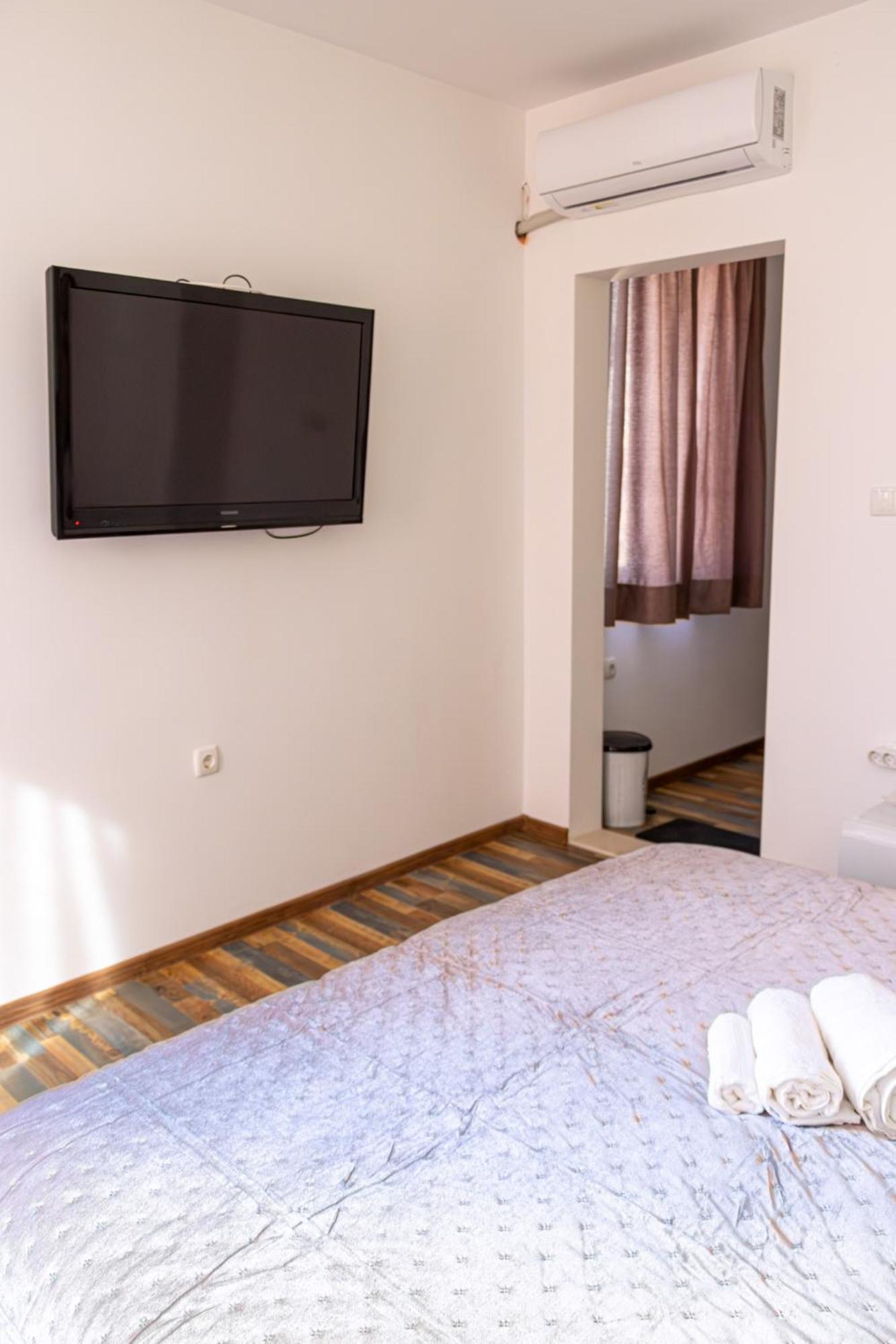 Navial 1 Hotel Gabrovo Exterior photo