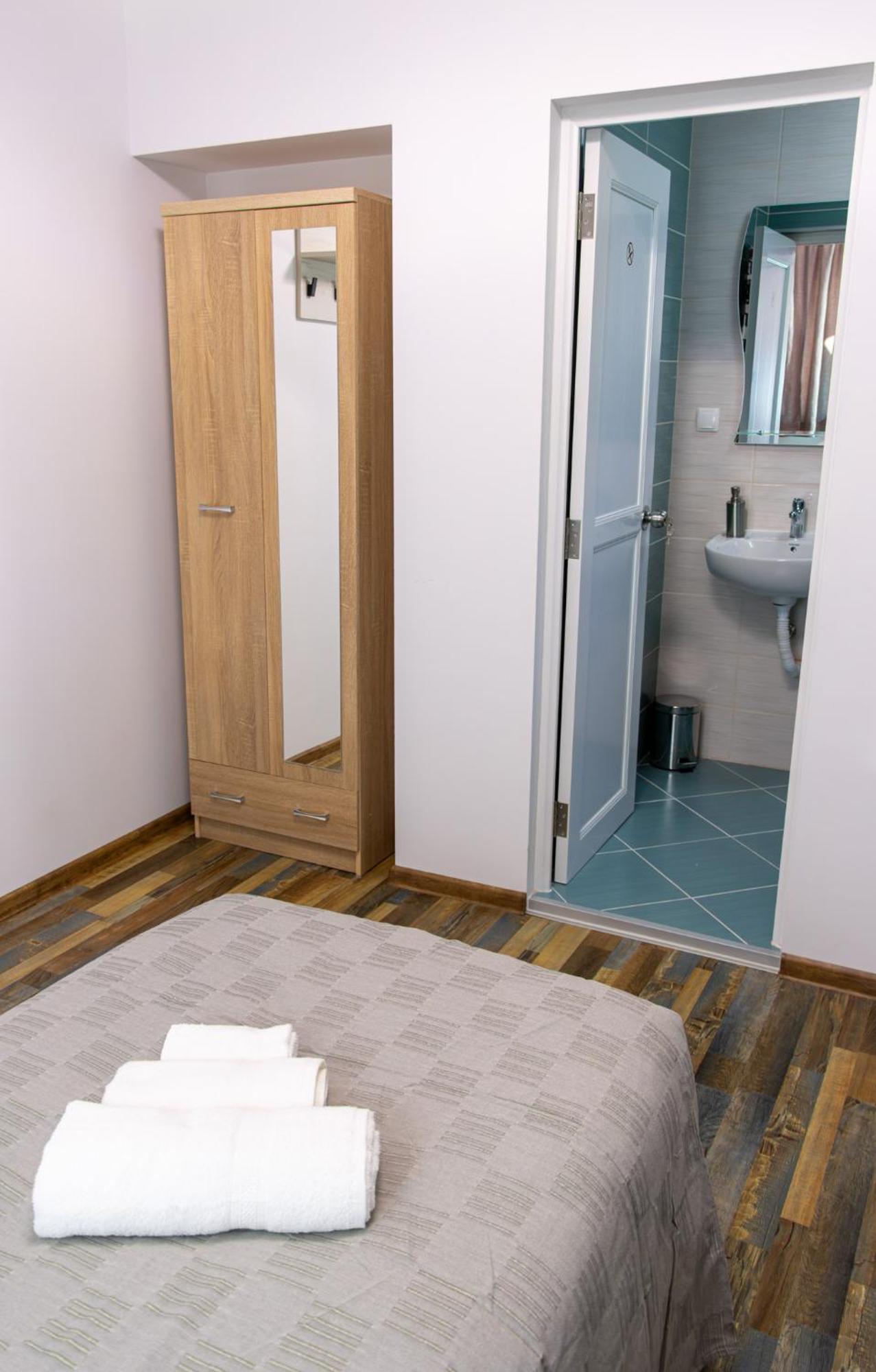 Navial 1 Hotel Gabrovo Exterior photo